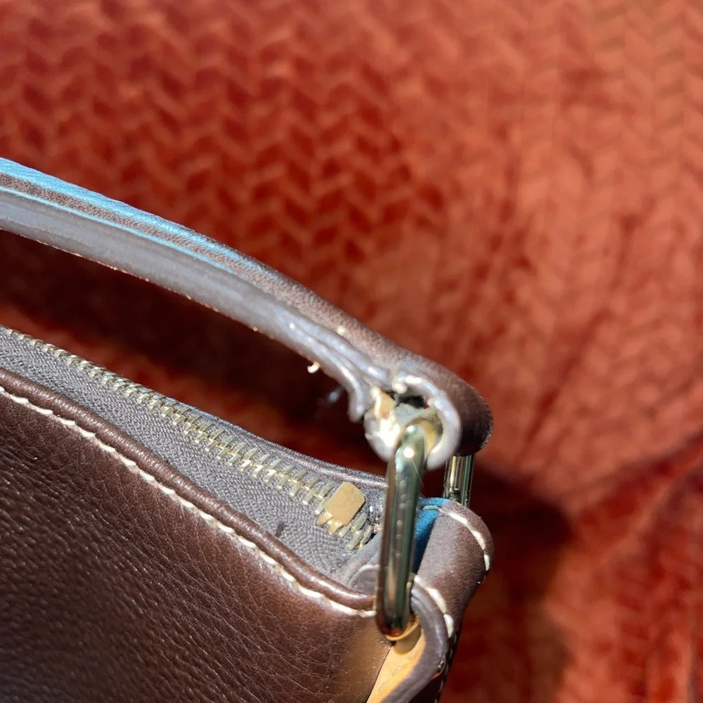Dooney and Bourke North South Sac - Dillen Collection